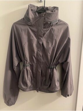 Women’s cropped Lightweight lululemon Gray Zip-Up Jacket with cinched Waist